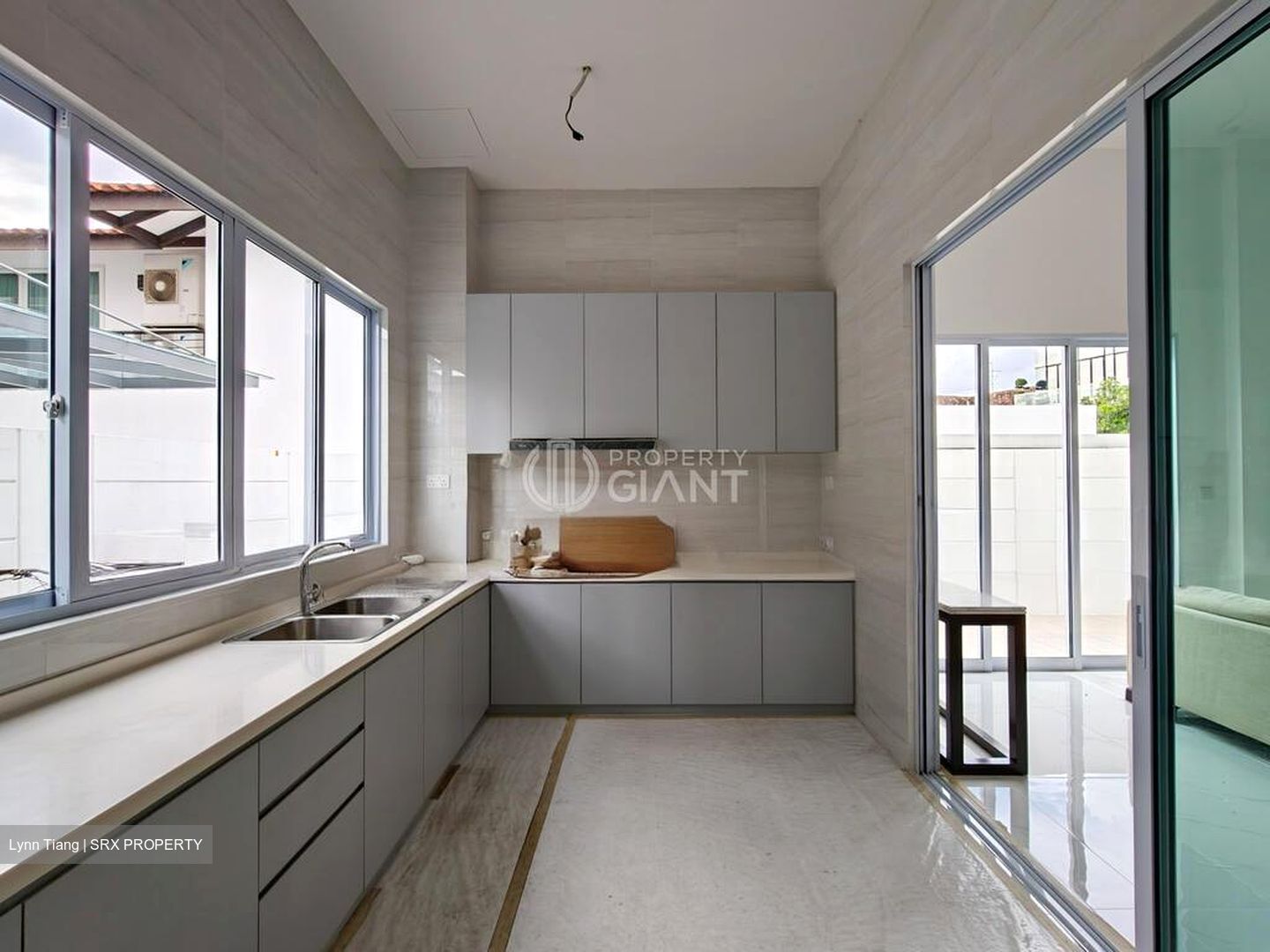 Toh Estate (D17), Terrace #498409451